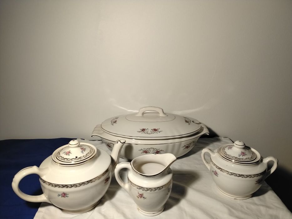 Conjunto de loiça da Fábrica de Sacavém