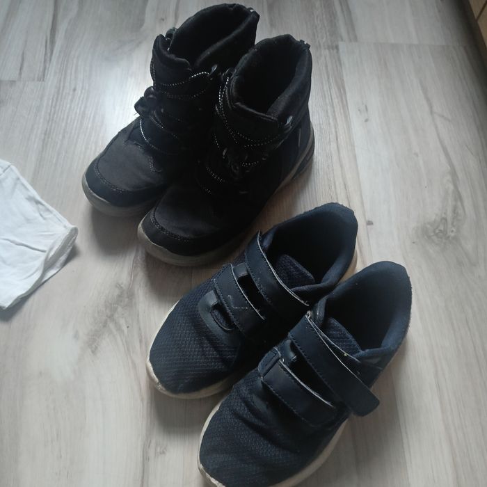 Paka ubrań koszulki, spodnie, buty