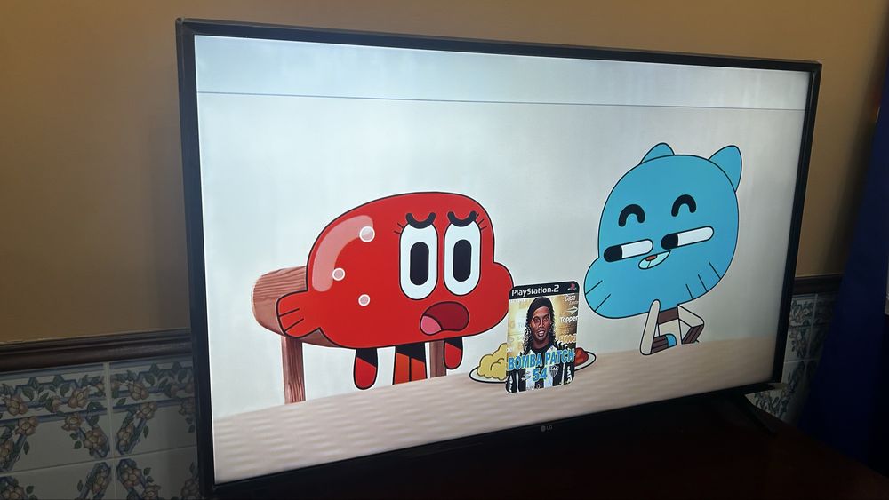 Tv lg 4k com linha no ecrã