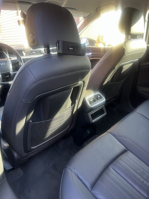Прадом авто Audi etron
