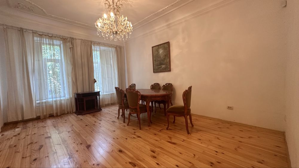 Продам 4-х комнатную квартиру