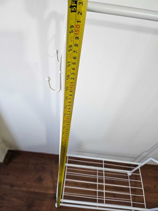 Cabideira e sapateria metálico em Almada