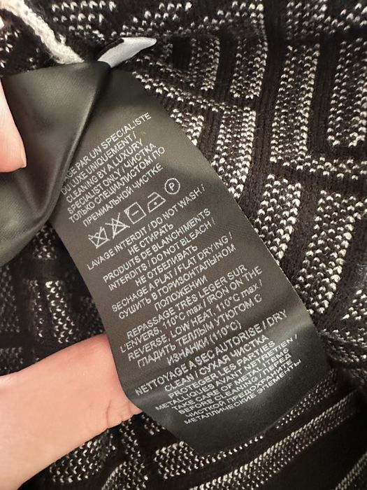 Костюм Balmain, йде на розмір М