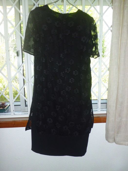 Vestido Preto Bordado de Cerimónia