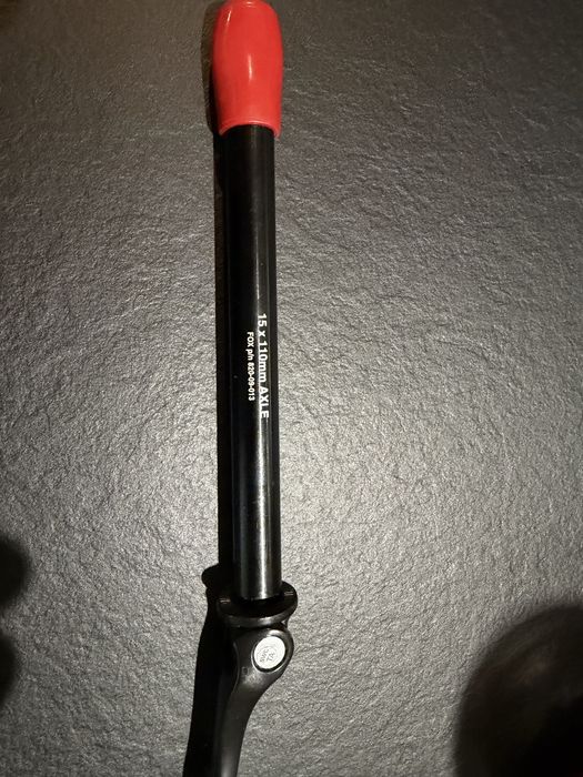 Oś Fox Axle 15x110