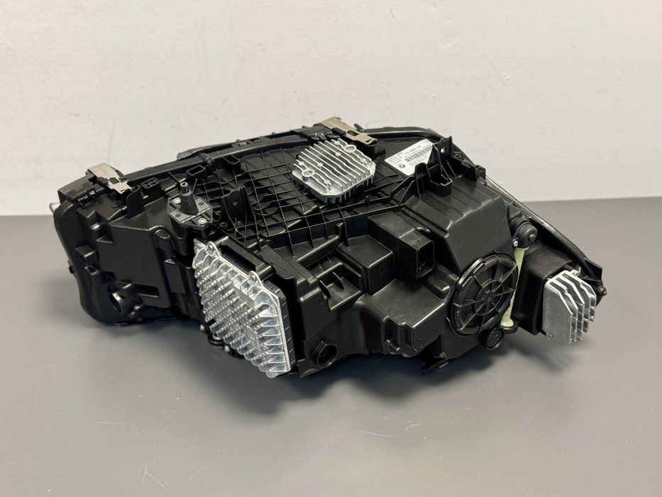 Prawa Lewa Lampa Reflektor BMW 5 G30 G31 Przed Lift Adaptive LED