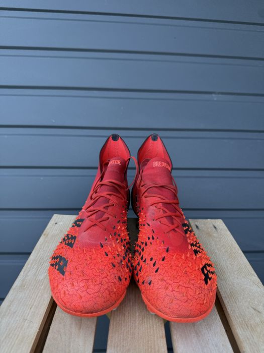 adidas predator freak - Купити футбольне екіпірування - Ціна на OLX.ua
