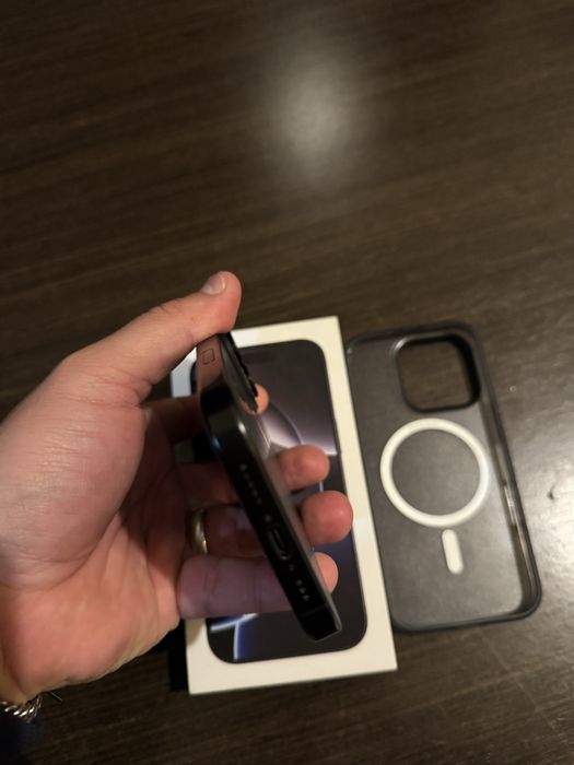 iPhone 16 Pro como novo