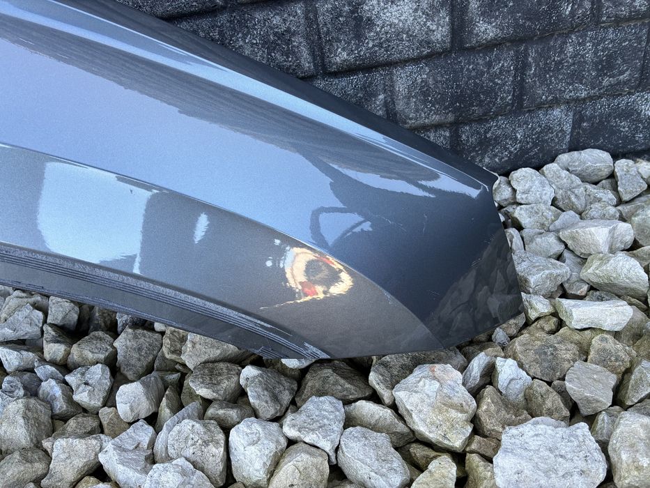 Blotnik przedni prawy bez rdzy Skoda Karoq 57A 17- oryginal LF7C