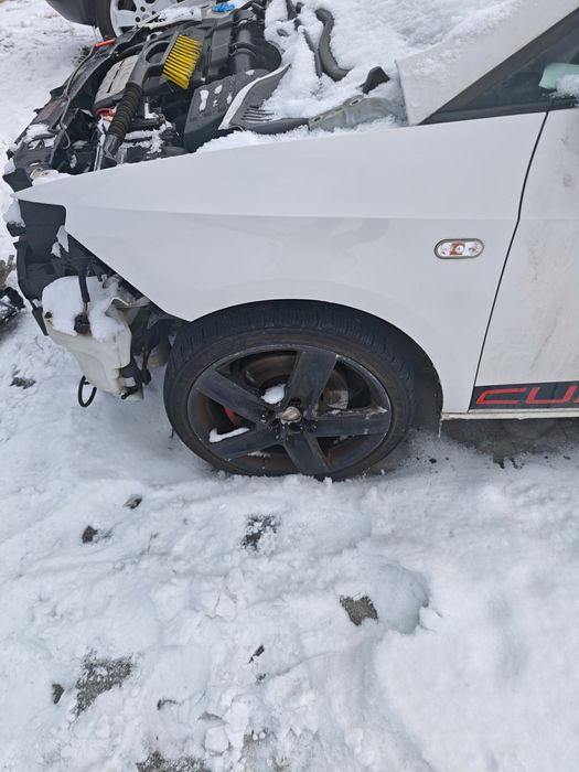 Przód przedni lewy błotnik seat ibiza 6J LB9A