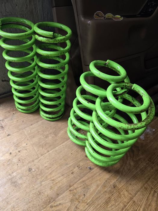 Комплект пружин Ironman JEEP013B/JEEP012B Grand Cherokee WJ