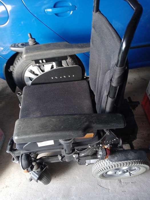 Wózek inwalidzki elektryczny