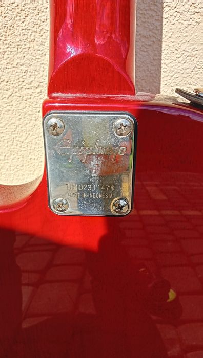 Gitara elektryczna epiphone Les Paul plus wzmacniacz LaneyTF 200