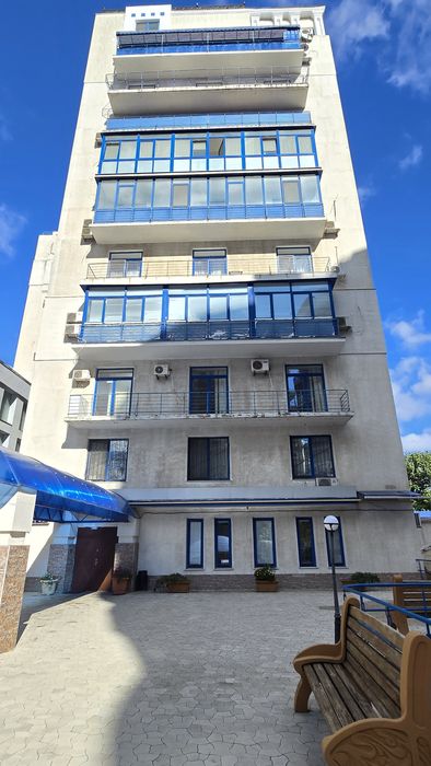 Пер.Мукачевский, Шикарная 3 комнатная квартира возле моря с паркингом