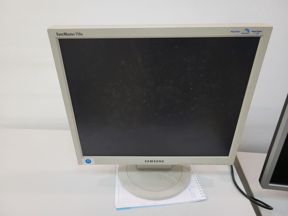 Монитор Samsung SyncMaster 19"/17",