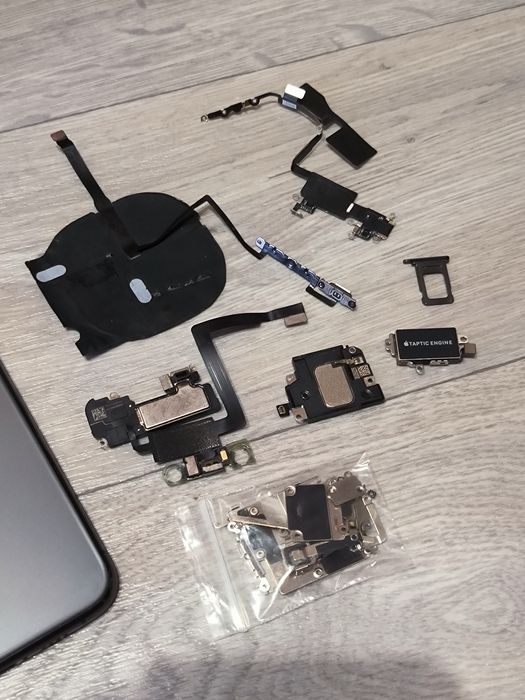 Розборка iPhone 11 Pro Max 256 вібро, корпус, шлейфи