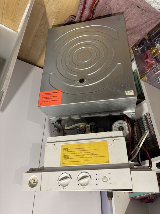 Vissmann vitopend 100 uszkodzona płyta główna,do naprawy lub na części