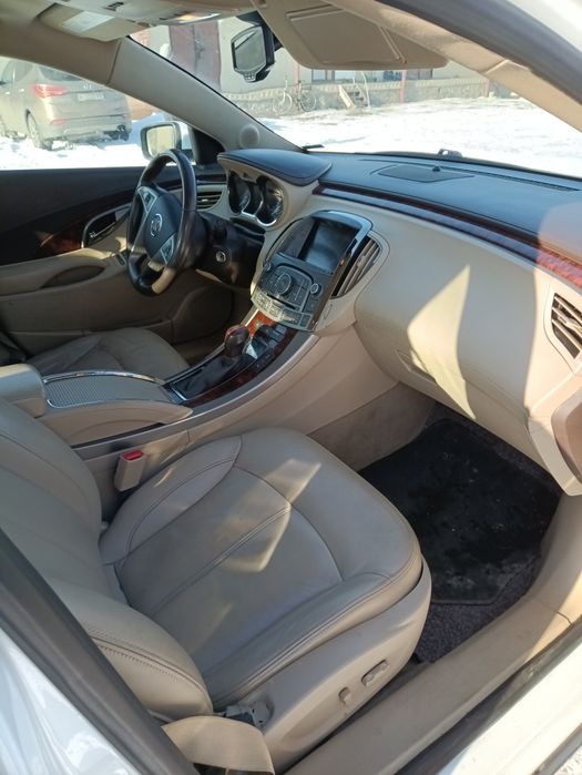 auto BUICK LAcrosse
