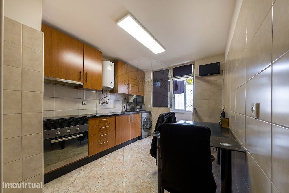 Apartamento T2 para venda — São Sebastião, Setúbal