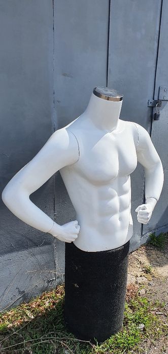 Срочно продам манекены