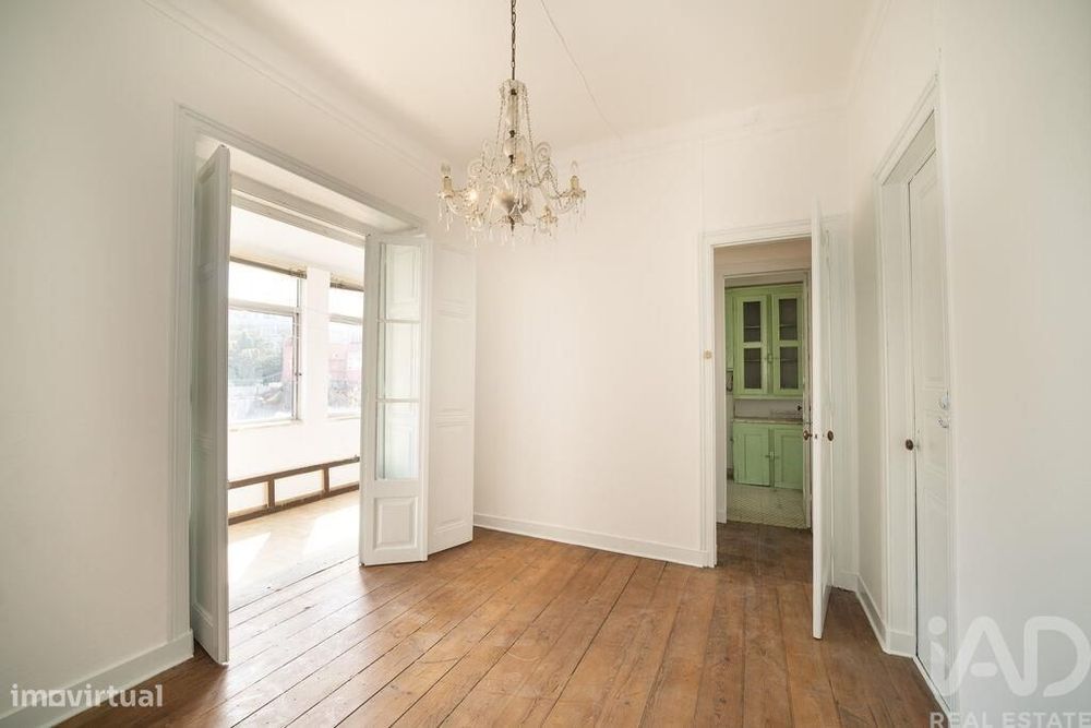 Apartamento T4 em Campolide de 86 m2