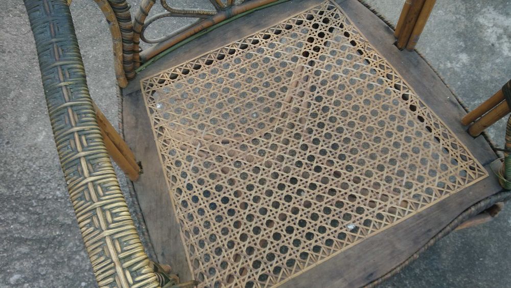 Cadeira antiga em palhinha e (bentwood) "Maple & Co" London.