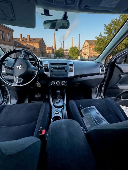 Продаю Mitsubishi Outlander 2008.