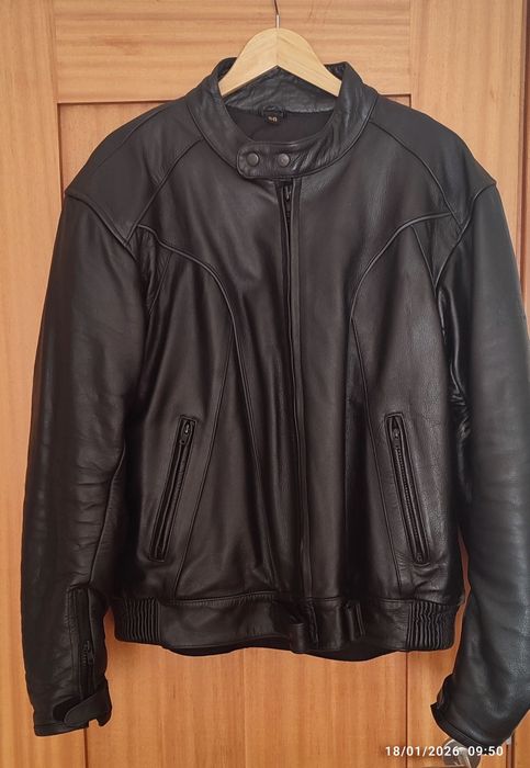 Casaco de mota em pele  preto– Excelente estado
Vendo casaco