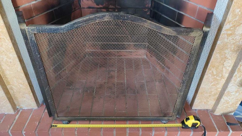 Vendo uma grelha para lareira