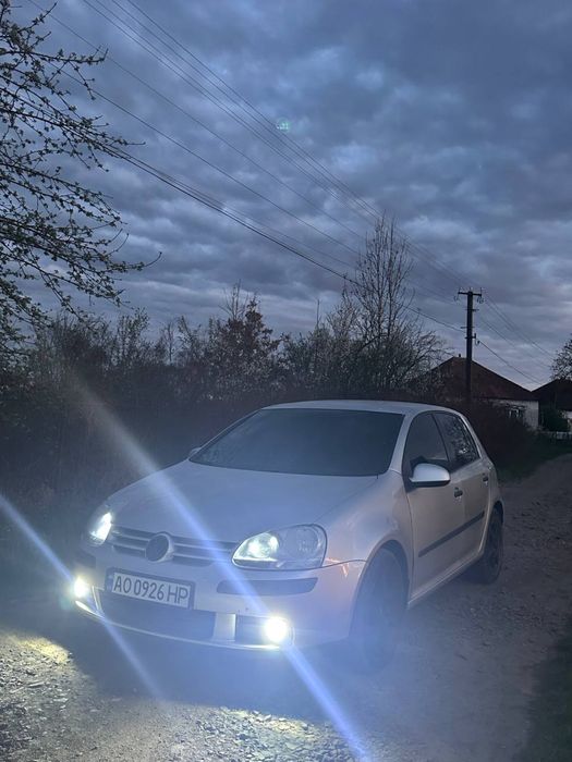 Volkswagen Golf 5 гольф