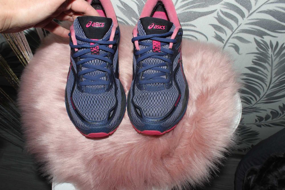 Asics кросівки 23.8 см устілка