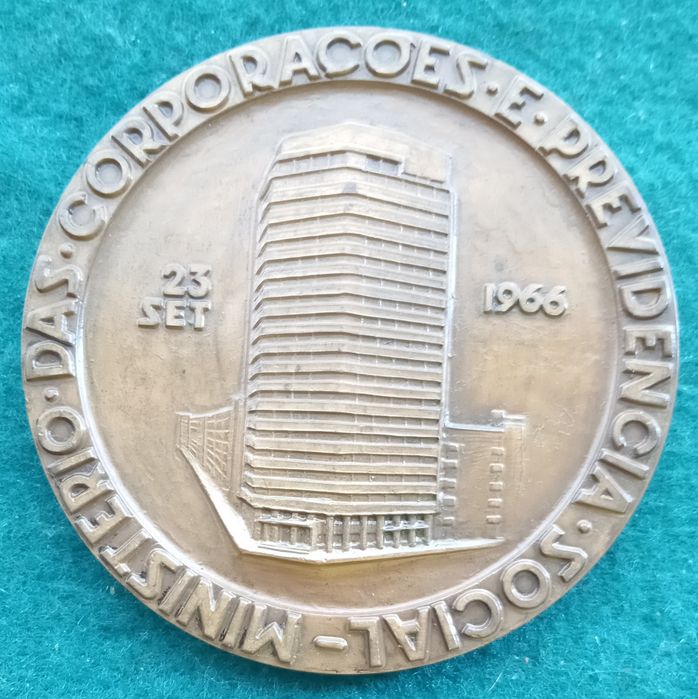 Medalha António Oliveira Salazar