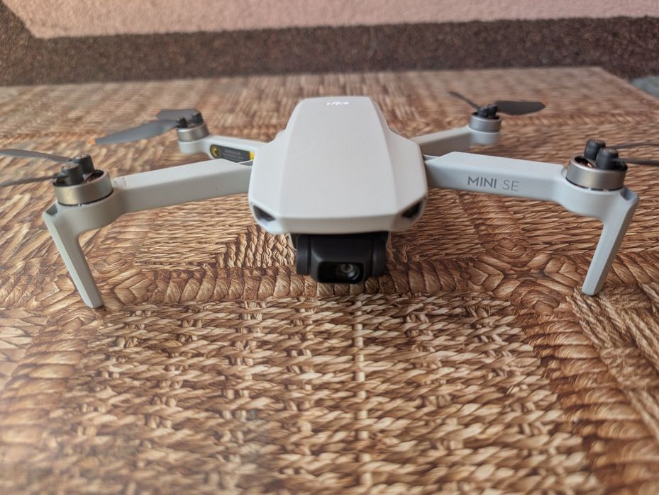 Dron DJI Mini SE – Stan Idealny, Kompletny Zestaw + Akcesoria