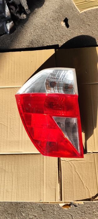 Honda FR-V 2004r. Lampa tył prawa lewa