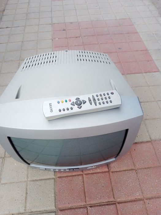 Televisão sanyo.