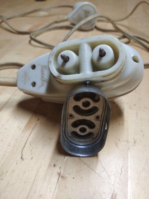 Електро бритва робоча.