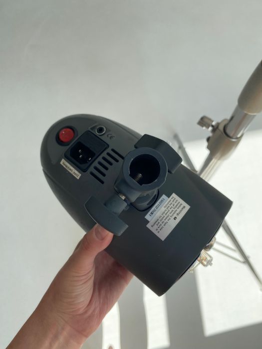 Продам спалаху visico vt 200