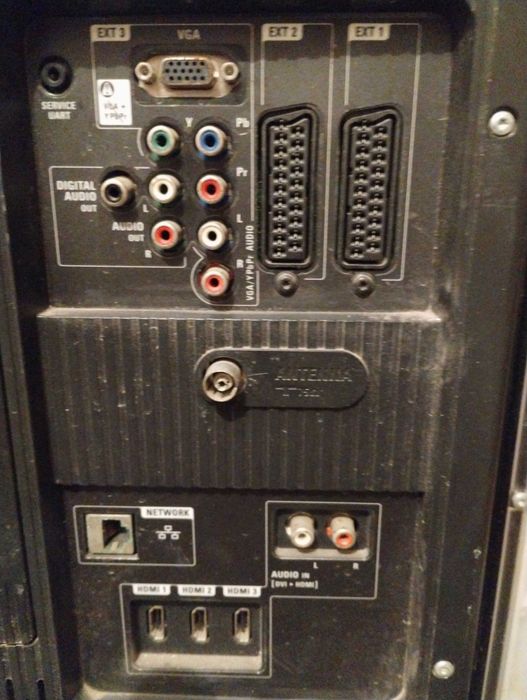 Telewizor płaski "Philips" z pilotem - 32 cale