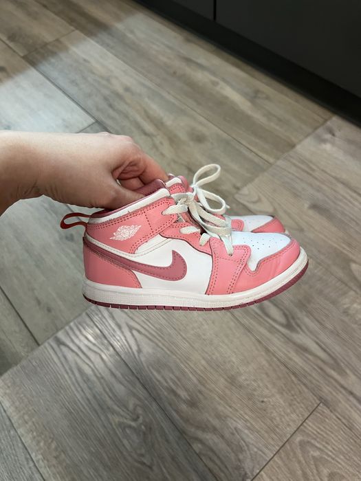 Хайтопи кросівки Nike  jordan розмір 27