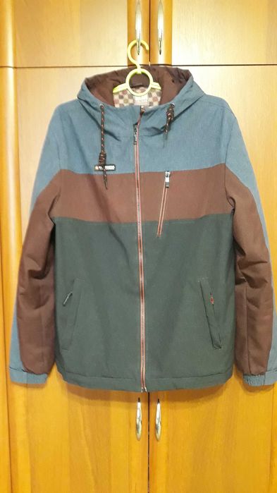 куртка демисезон. 50р "Colthing"