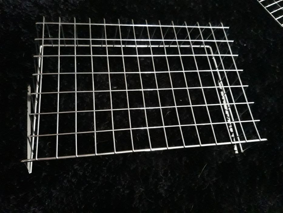 Półki podwieszane metalowe
