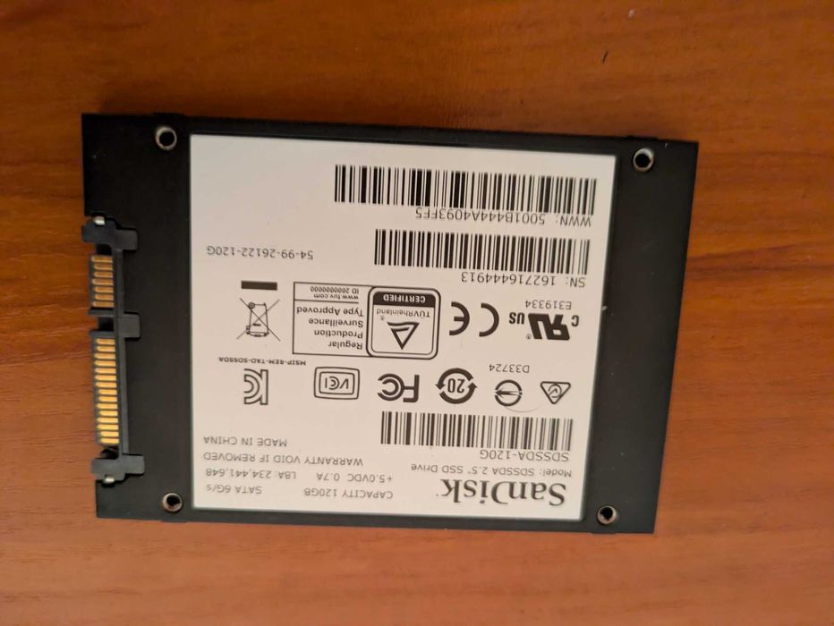 SanDisk SSD PLUS емкостью 120 ГБ