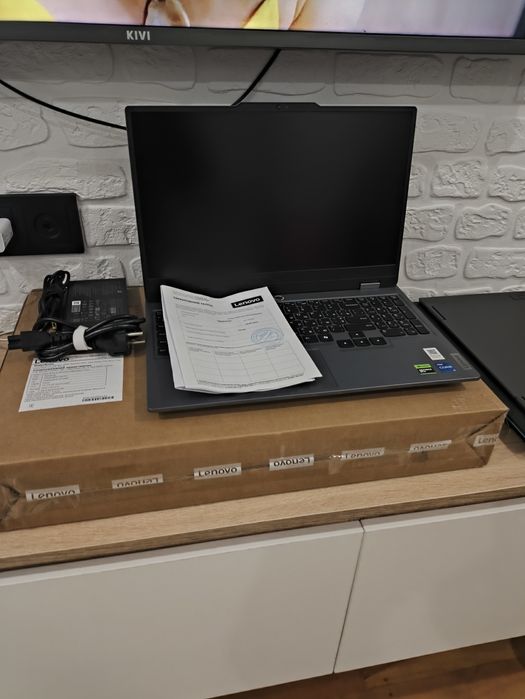 Lenovo Loq 15IAX9 Luna Grey