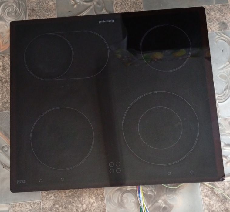 Варочна поверхня Privileg