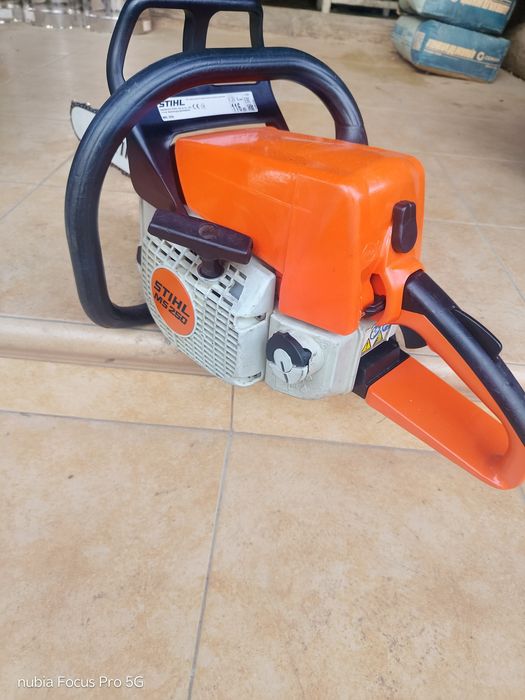 Продам бензопилу STIHL MS 250