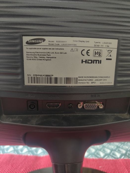 Monitor Samsung 48x27cm