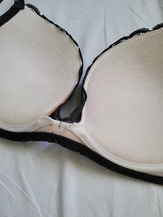 Intimissimi biustonosz stanik czarny biały koronka push-up Monica 75C