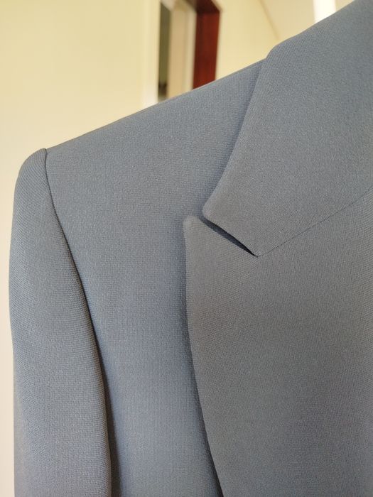 Vendo conjunto de calças casaco e top