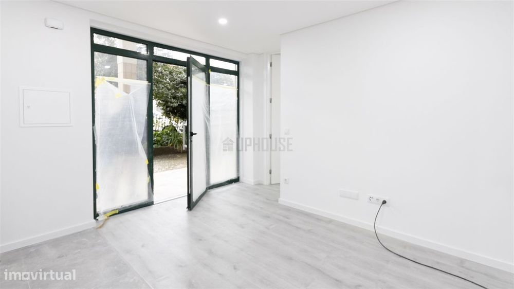 Apartamento T1 Totalmente Remodelado em Repeses