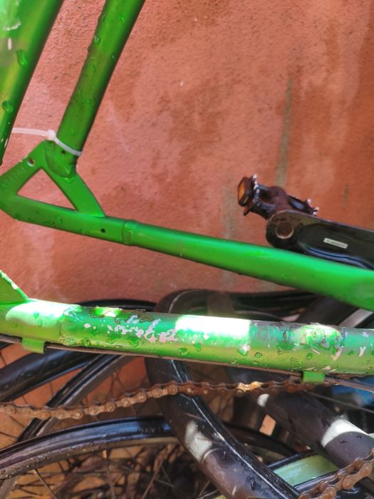 Vendo quadro BMW 26 com freio Shimano 45€-vendo guiador azul para bicicleta 29-20€ vendo guiador preto original da bmw 30€ estou a vender isso urgente